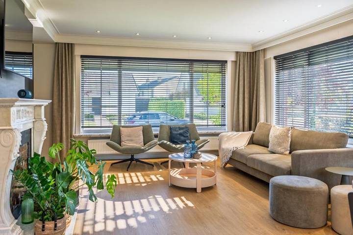 Location de vacances pour 6 personnes, avec vue et jardin à Roeselare