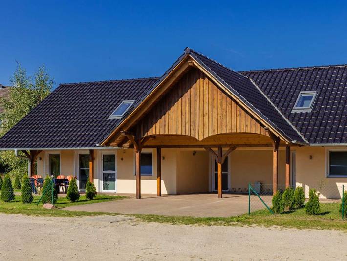 Ferienwohnung für 6 Personen, mit Terrasse und Garten
