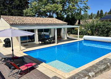 Gîte pour 4 personnes, avec jardin ainsi que piscine et terrasse, animaux acceptés à Marseillette