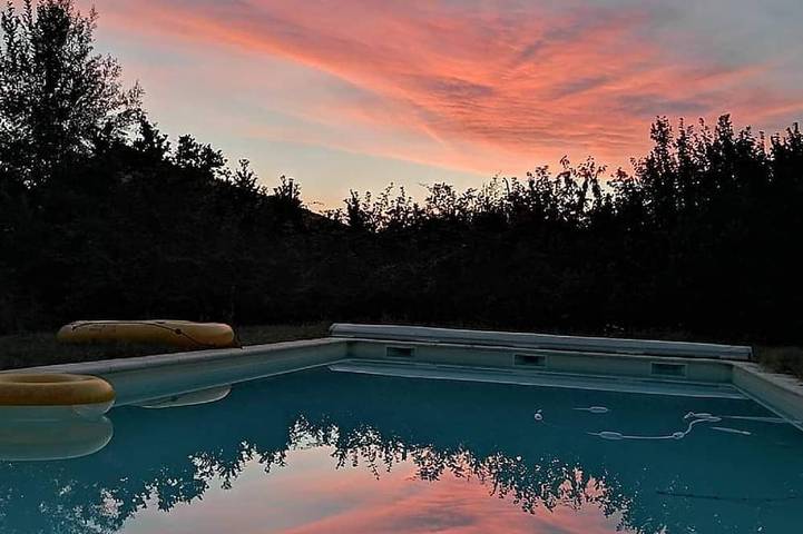 Location de vacances pour 12 personnes dans Garnerans