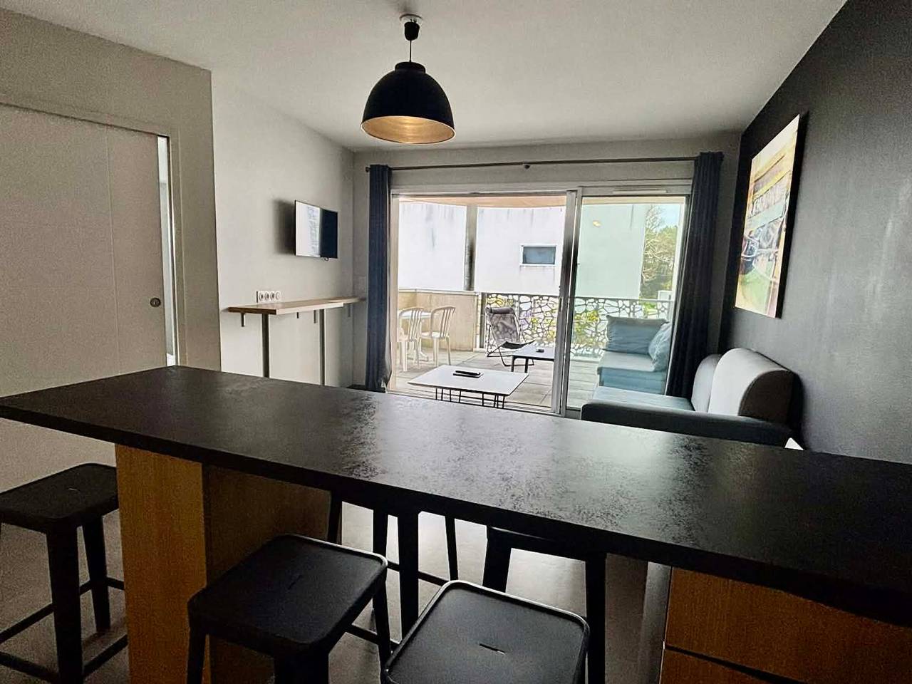 Appartement entier, Appartement Pmr avec balcon, 2 chambres, accès direct plage, piscine, parking sécurisé - La Tranche-sur-Mer in La Tranche-sur-Mer, Vendée