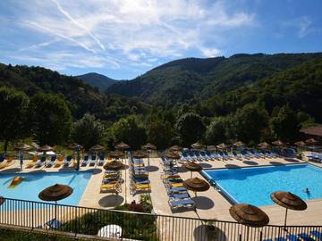 Camping pour 6 personnes, avec bassin pour enfant dans Privas