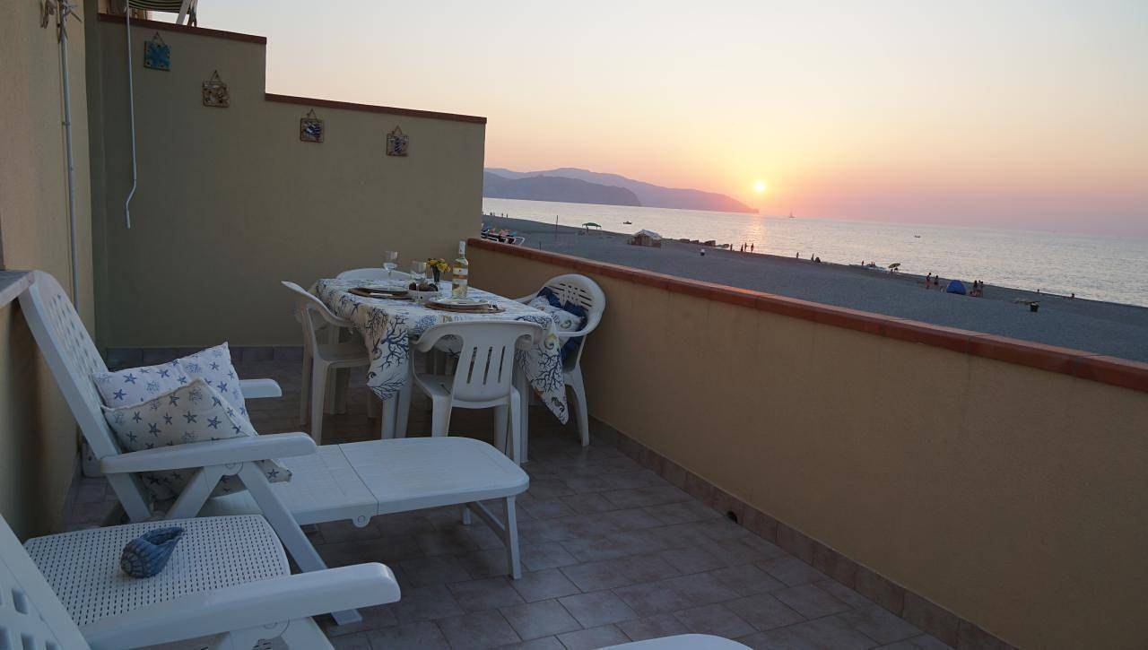 Ganze Ferienwohnung, Seestern in Terme Vigliatore, Messina Provinz
