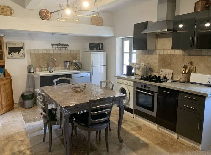 Gîte pour 6 personnes, avec jardin ainsi que jacuzzi et terrasse, animaux acceptés à Saint-Bonnet-le-Froid - 4