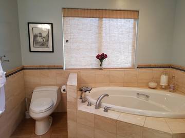 Vacation House for 10 Guests in Oceanside (Oregon), Oregon Coast, Picture 3