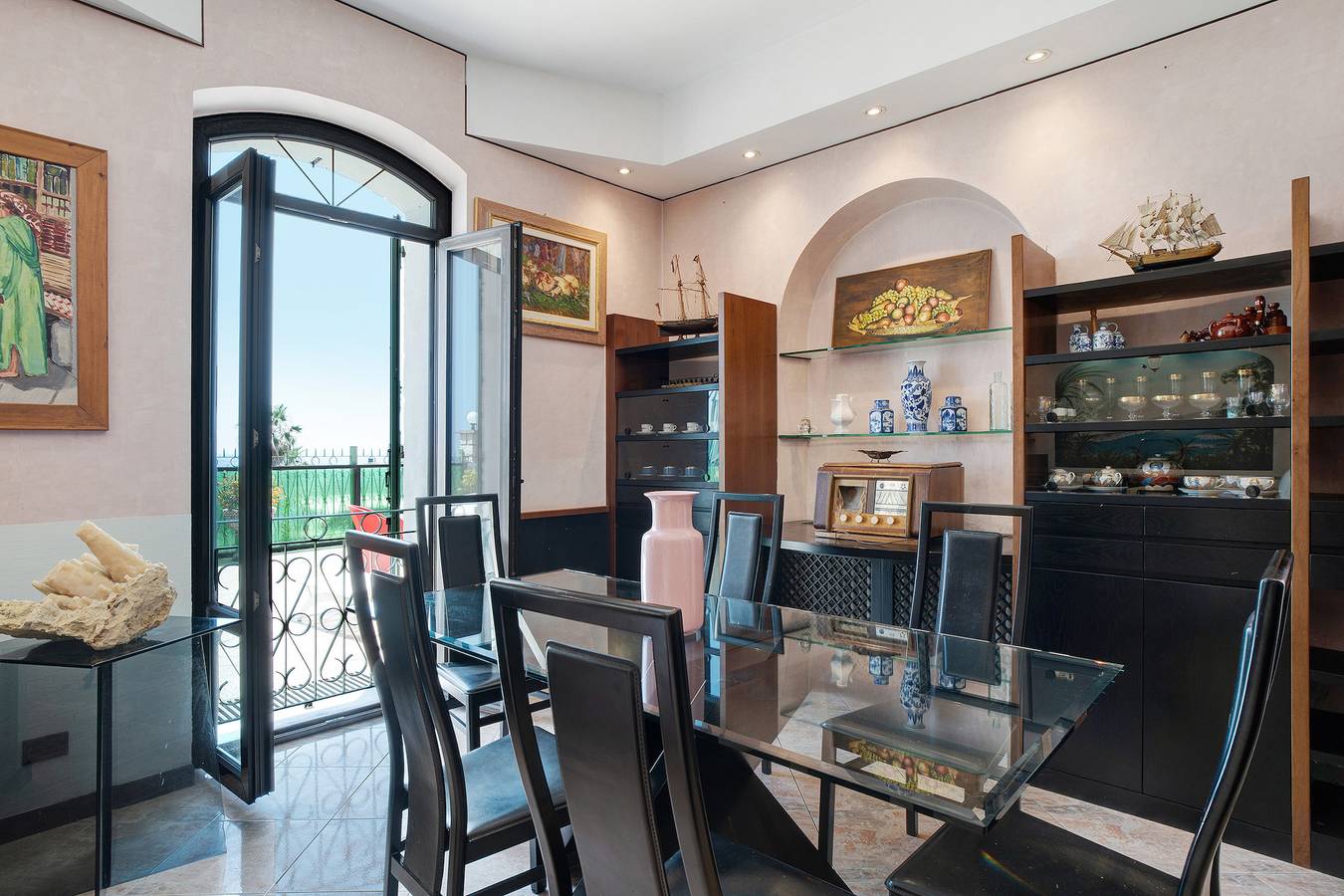 Villa 'Capriccio' con Vista Mare, Terrazza Privata e Giardino Privato in Bordighera, Riviera di Ponente