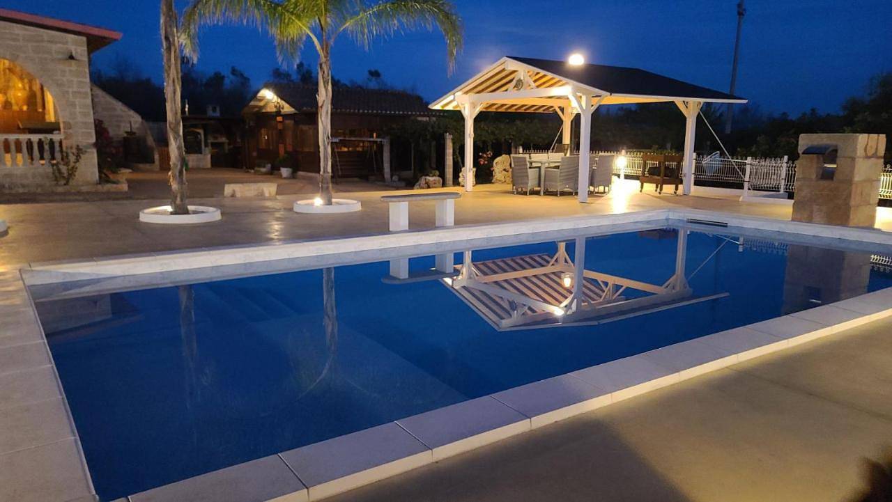 Villa Anna Salento - due camere con piscina, cucina e Bbq a pochi minuti dal mare in Presicce, Golfo di Taranto