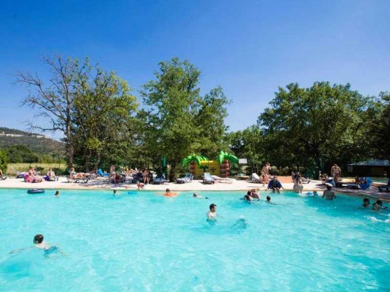 Camping 3 étoiles - Piscine  - efbcce in Saint-Saturnin-lès-Apt, Parc naturel régional du Luberon