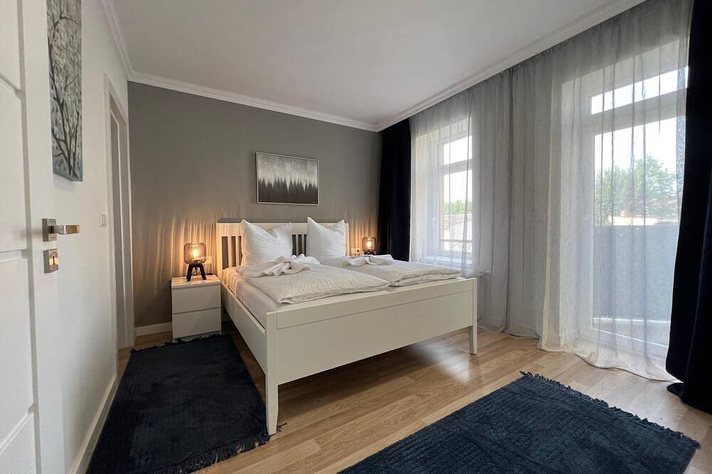 Ganze Wohnung, Dreamzzz | 130m² Designerwohnung mit 2 Bädern Gera in Gera, Ostthüringen