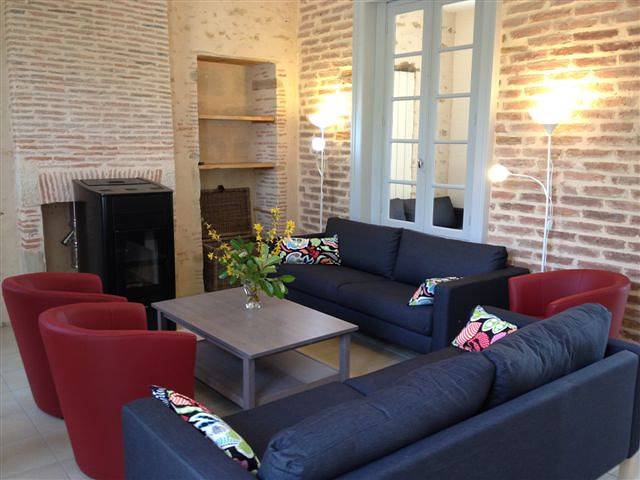 Gîte pour 10 personnes, avec piscine ainsi que terrasse et jardin en Gironde - 4