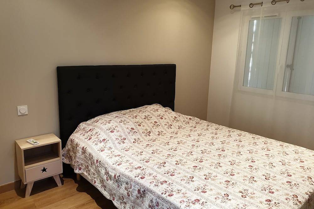 The Provençal villa. in Sarrians, Vaucluse