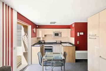 Cottage pour 3 personnes, avec jardin et balcon, adapté aux familles à Le Pradet