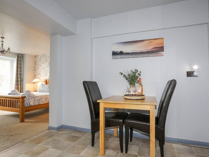 Ganze Wohnung, Ferienwohnung für 2 Personen mit Balkon in Llyn Tegid, Snowdonia