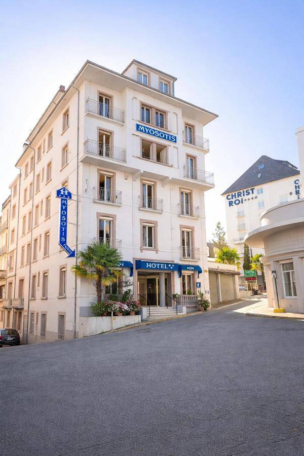 Hôtel pour 3 personnes, avec vue dans Grotte de Massabielle