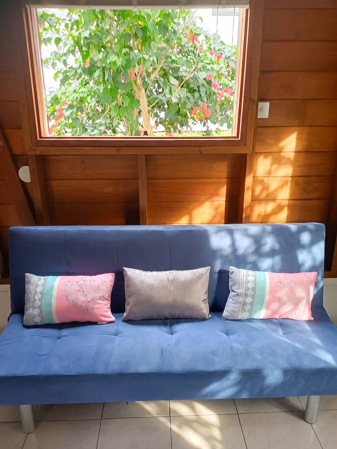 Bungalow encantador en Château Gaillard con piscina compartida in Le Moule, Guadalupe