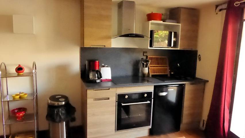 Chambre d’hôte pour 5 personnes, avec jardin dans le Var - 2