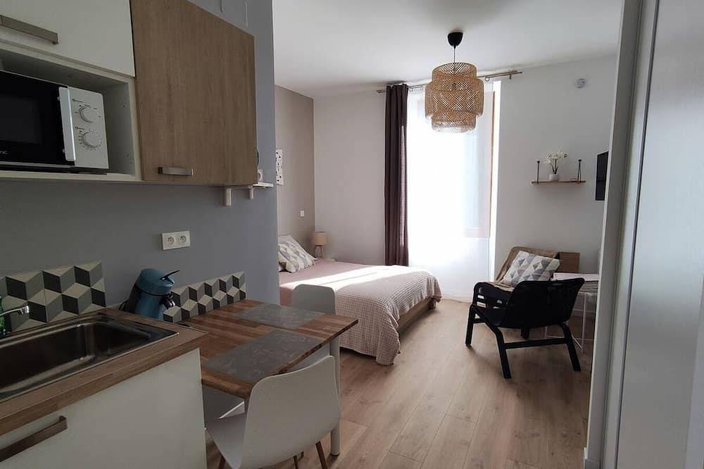 Entire apartment, Welcome to this bright, comfortable and impeccably decorated studio! in Soultz-Haut-Rhin, Parc naturel régional des Ballons des Vosges
