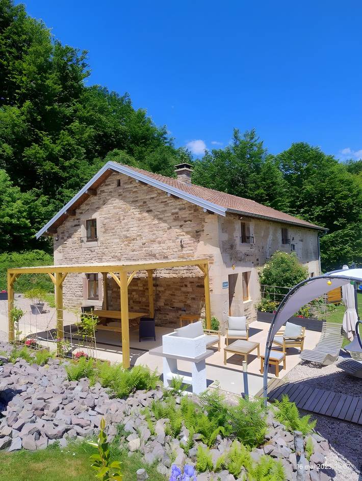 Gîte pour 6 personnes, avec jardin