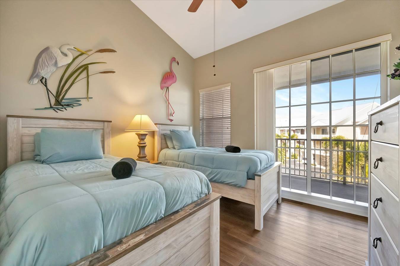 Apartamento entero, Mangrove View 2Br - Pool  Hot Tub   Gym Access in Tampa Bay