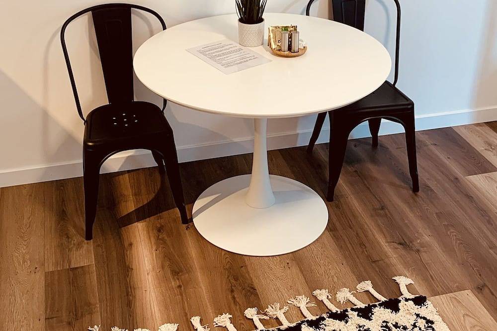 Ganze Wohnung, Guest house at the Homburg University Hospital: Exclusive apartment with kitchen and bathroom in Homburg, Saarpfalz-Kreis