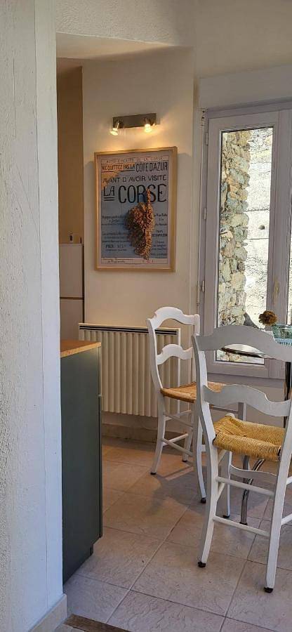 Location de vacances pour 6 personnes, avec jardin ainsi que terrasse et vue à Murato - 2