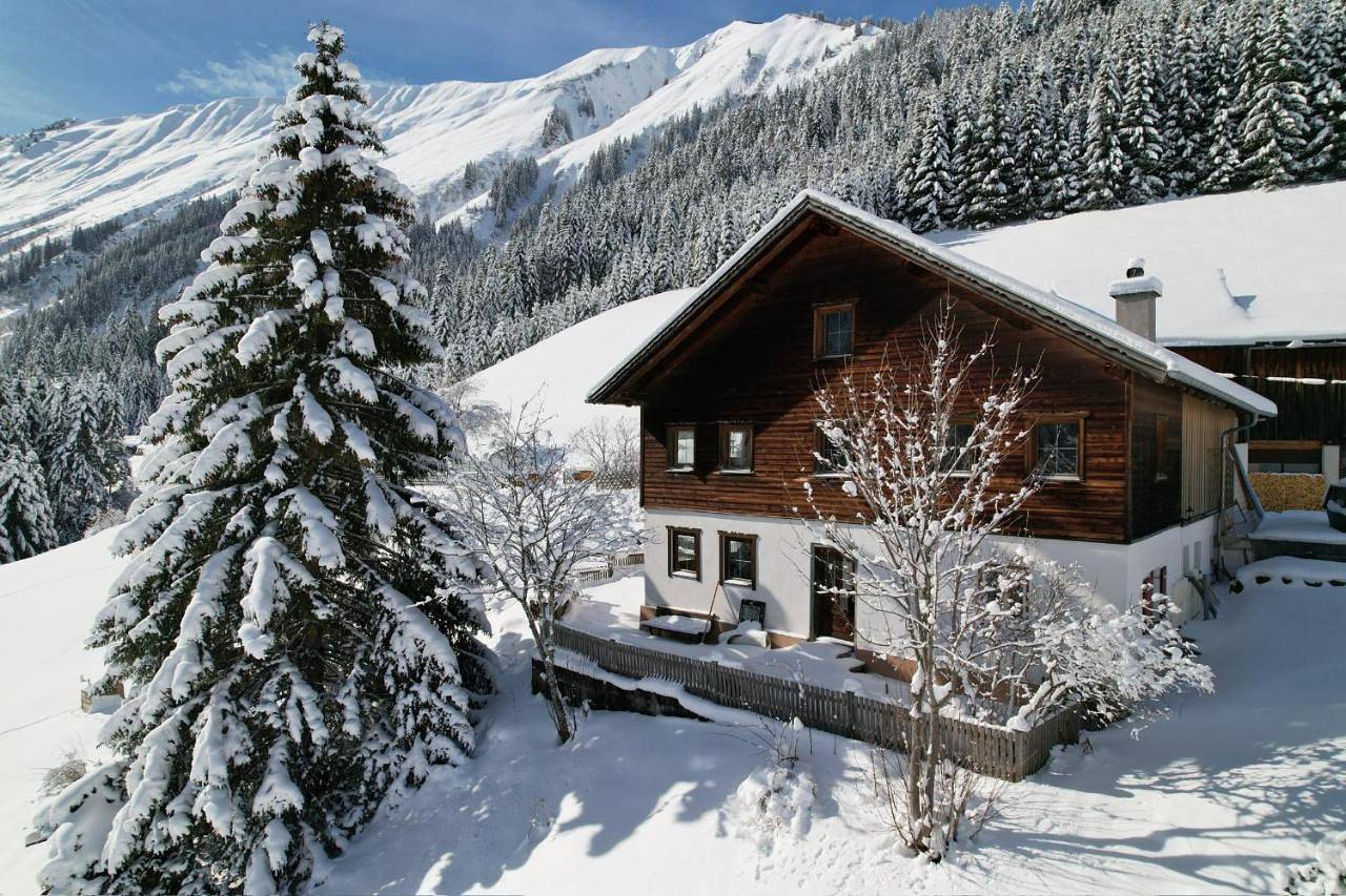 Three-Bedroom House in Lechtaler Alpen, Berwang