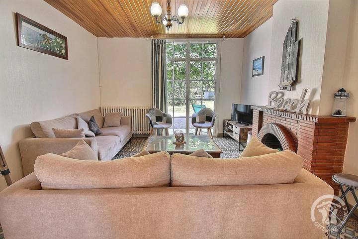 Gîte pour 8 personnes, avec terrasse et jardin dans Sables d'Or les Pins - 4