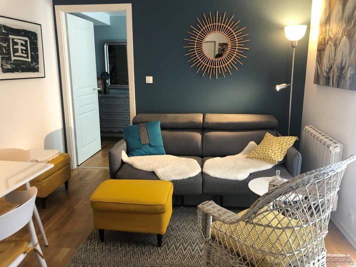 Gîte pour 3 personnes, avec Balcon et Terrasse ainsi que Jardin et Vue à Herrlisheim-près-Colmar