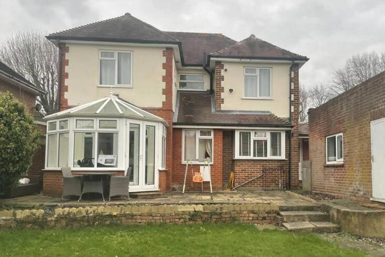 Charming House with Garden - Sleeps 6 & Parking in Hillingdon, London