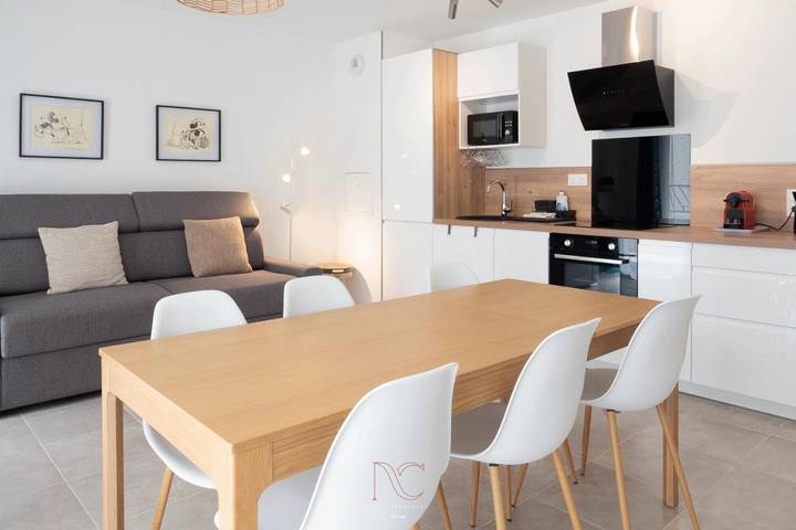 Gîte pour 7 personnes, avec terrasse à Chessy - 3