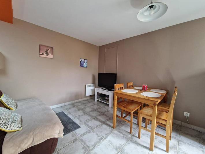 Location de vacances pour 2 personnes, avec jardin ainsi que terrasse et vue, animaux acceptés à Courtils - 2