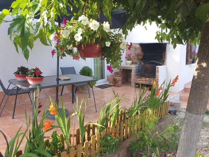 Maison d’hôte pour 2 personnes, avec Terrasse ainsi que Jardin et Vue à Esparron-de-Verdon