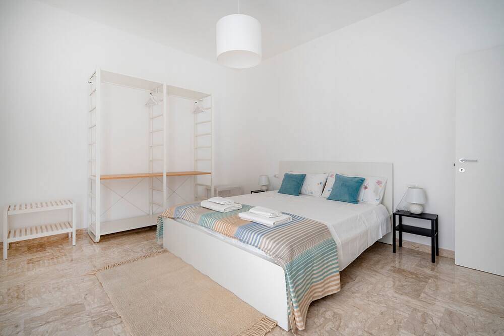 Entire apartment, Apartment 'Relaxia' with Balcony, Wi-Fi and Air Conditioning in Conversano, Bari Province