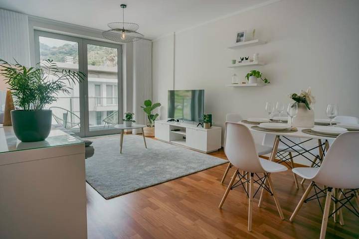 Apartamento de férias para 5 pessoas, com vista e terraço em Santa Cruz (Madeira)