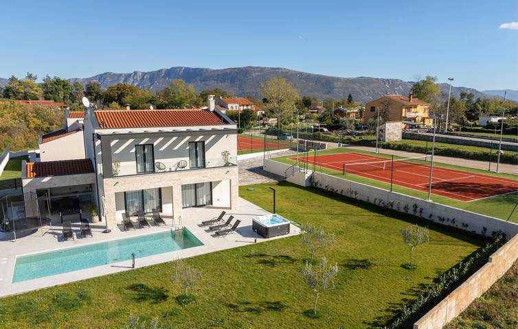 Ferienhaus für 8 Personen, mit Terrasse
