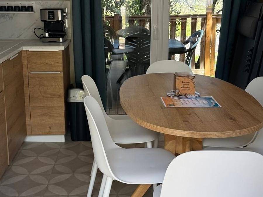 Flower Aloha Camping Club - Mobilhome 11 personnes - Cottage Premium Tribu (5 ch) in Reynès, Région de Céret