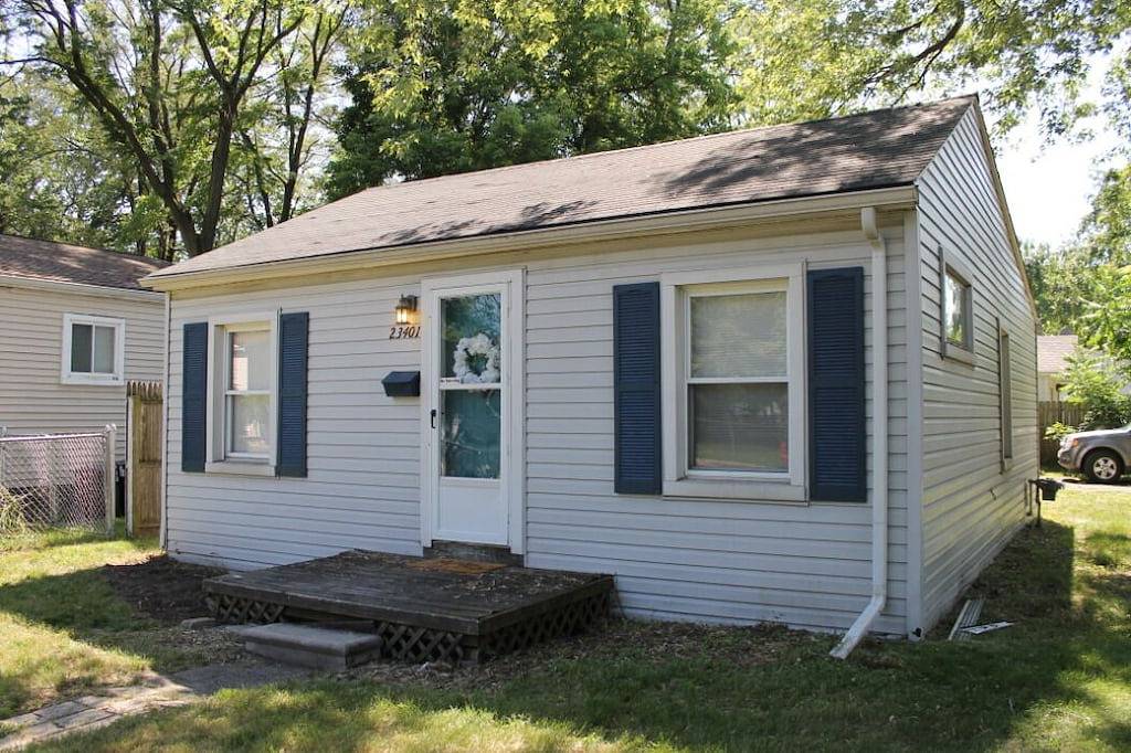 Pet-Friendly Hp Home: 3 Bedrooms, Fast Wifi, Near Downtown Ferndale in Hazel Park, Oakland County