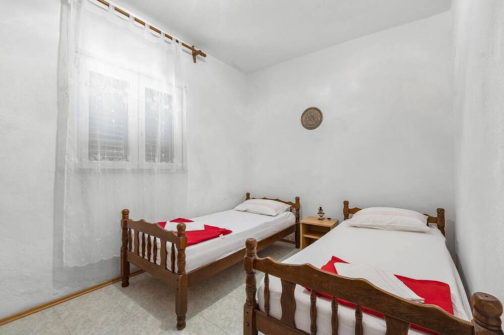 Geweldig huis in Rogoznica met wifi in Rogoznica, Šibenik-Knin