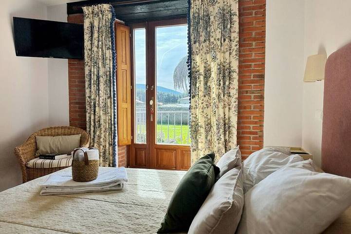 🏡 Perfect Island Getaway - Townhouse with Private Parking 🚗✨. in Isla, Arnuero