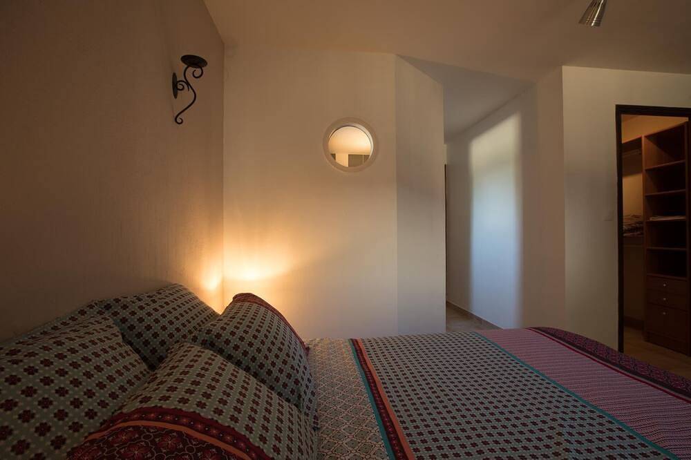 Gîte \"la truffière\". in Bourg-Saint-Andéol, Privas (arrondissement)