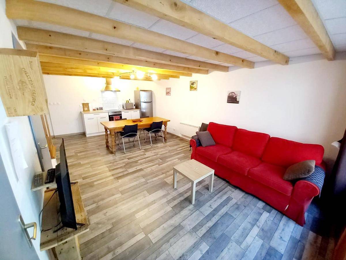 One-Bedroom House in Oloron-Sainte-Marie, Béarn