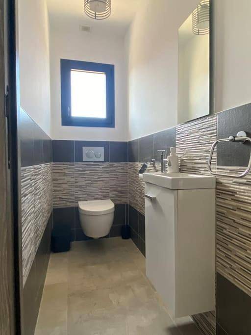 Location de vacances pour 6 personnes, avec jardin à Saint-Laurent-des-Arbres - 2