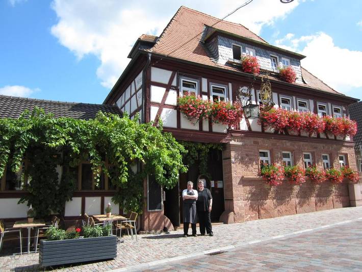 Hotel für 3 Personen, mit Terrasse und Garten in Bürgstadt