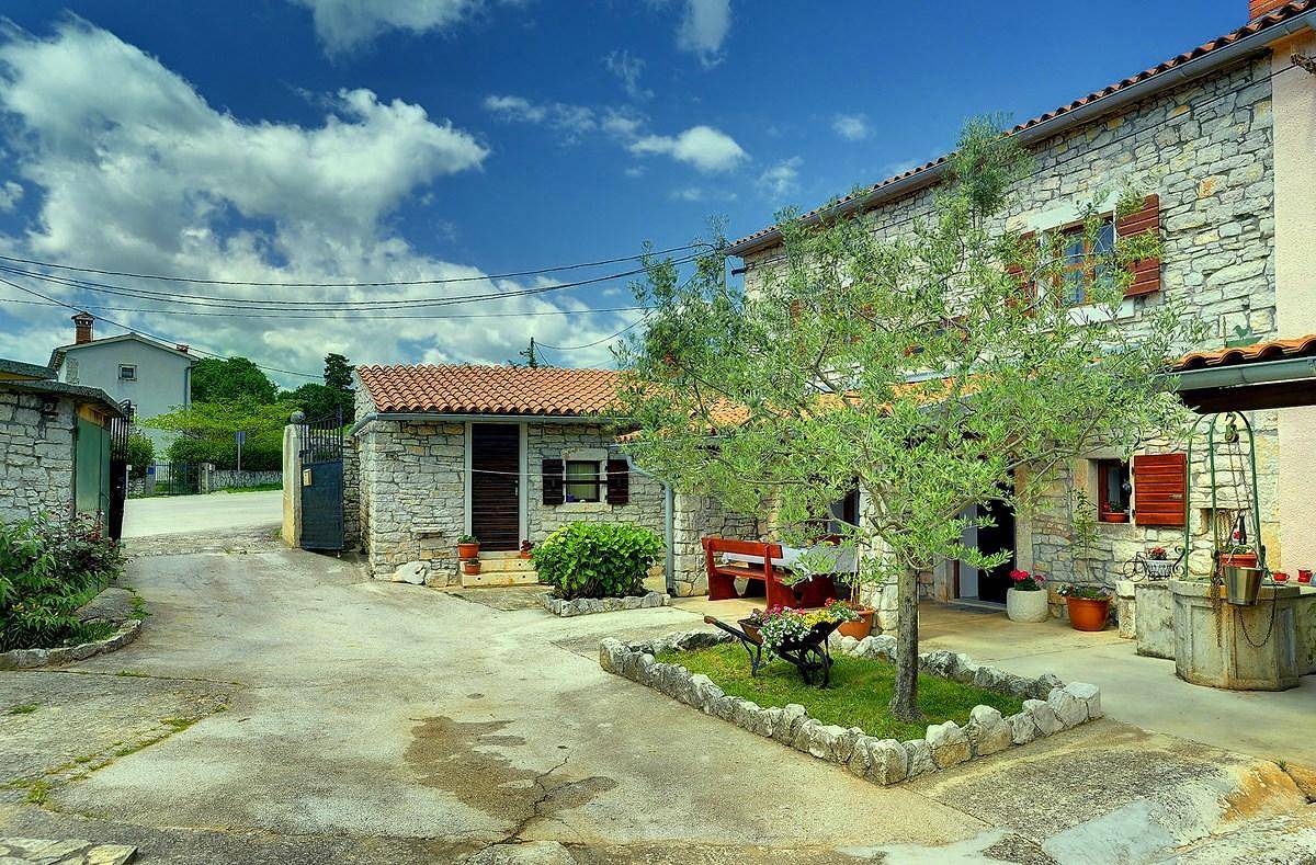 Holiday house for 5 persons approx. 80 qm in Orihi, Istria (Interior of Istria) in Southcoast Istria