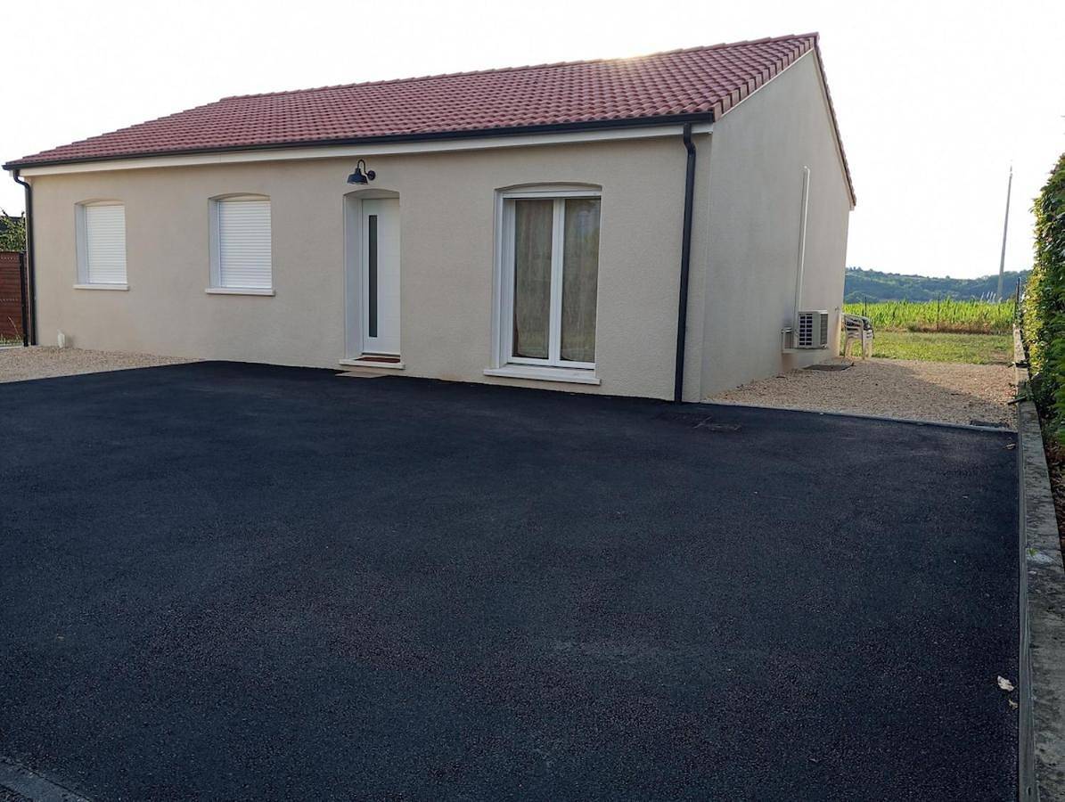 Three-Bedroom House in Cusset, Région de Vichy