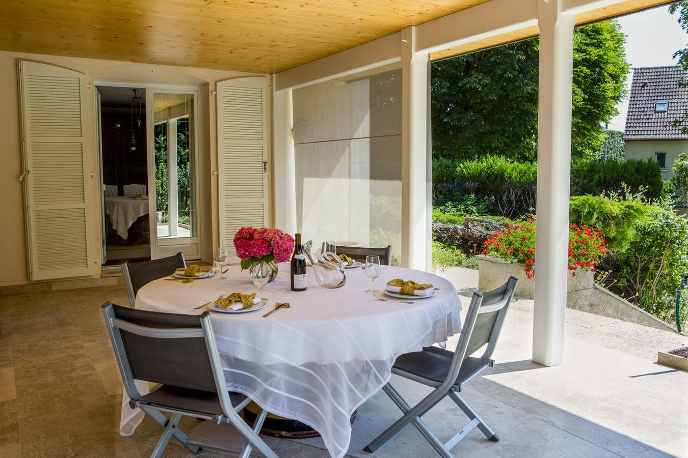 Nuits et Jardin - Chambre Au Petit Bonheur in Nuits-Saint-Georges, Région de Beaune