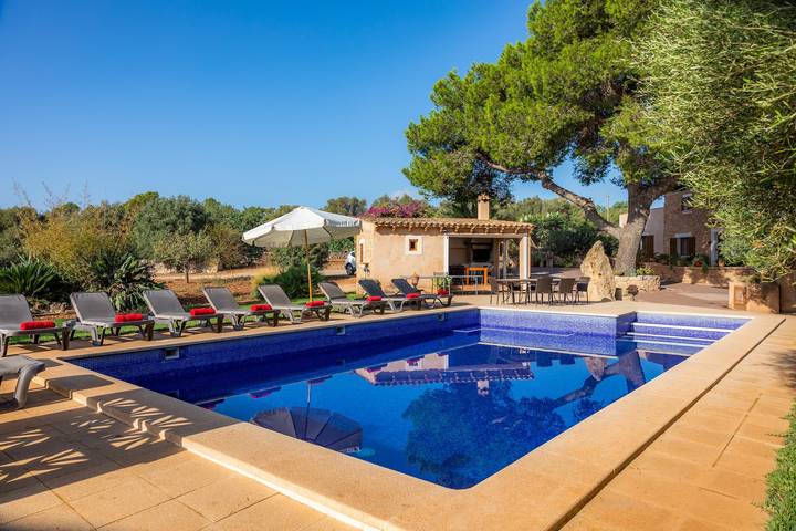 Ferienhaus für 10 Personen, mit Whirlpool und Garten in Santanyí