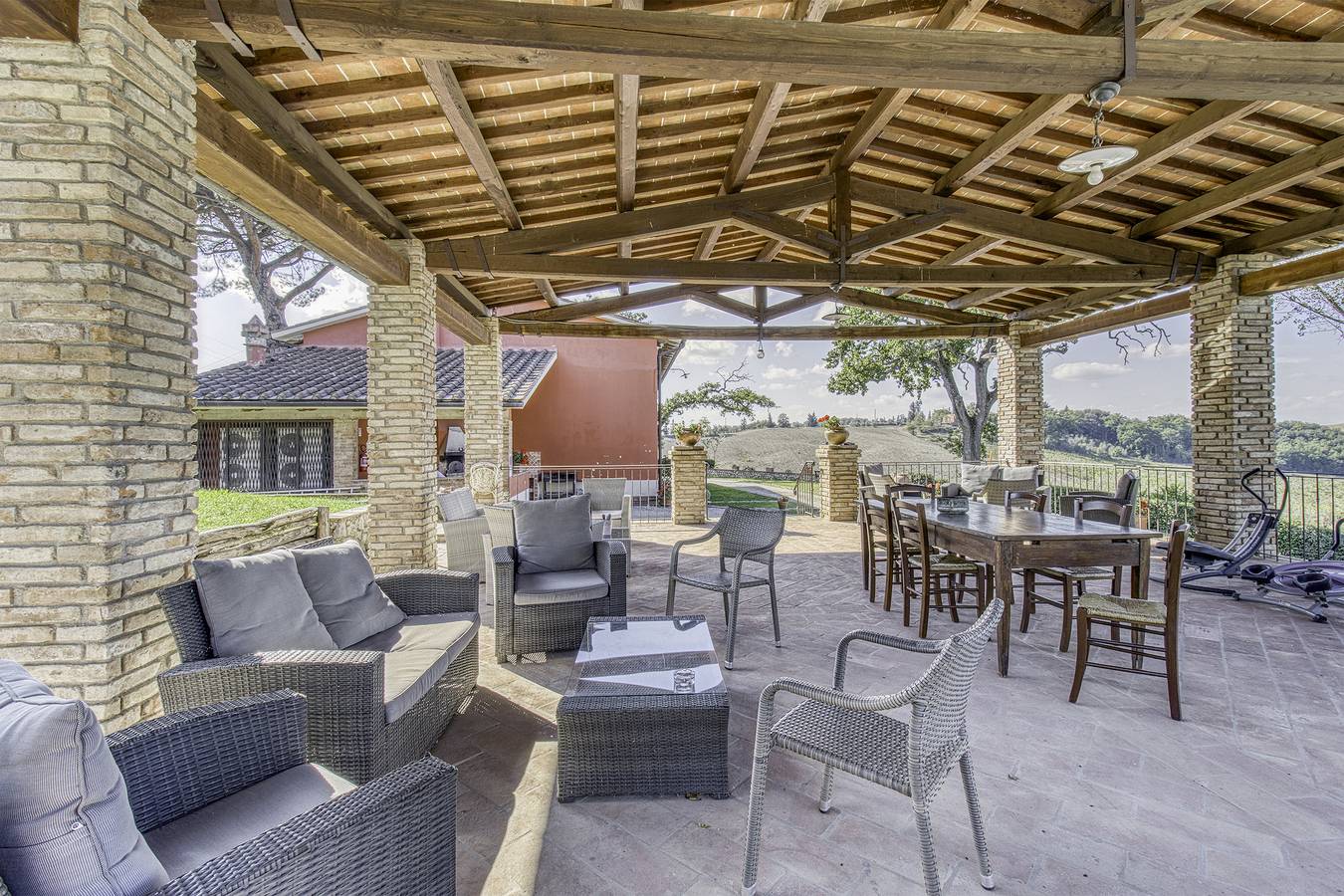 Maramaldo Sassicaia, Shared Pool, Chianti in Castelfiorentino, Florenz Provinz