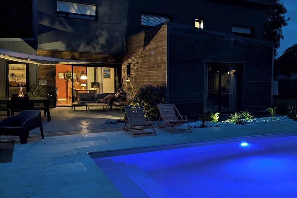 Guest house on the banks of the river Rance in Plouër-sur-Rance, Dinan region