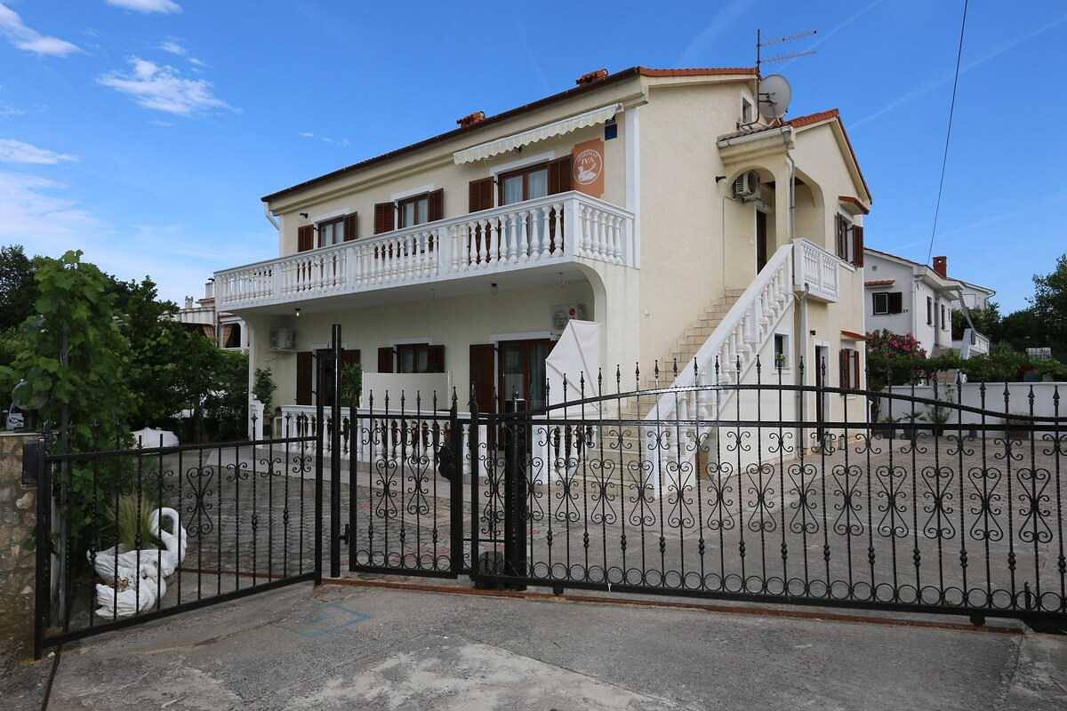 Appartement entier, Apartment Balent nr 4 in Silo (Krk), Krk